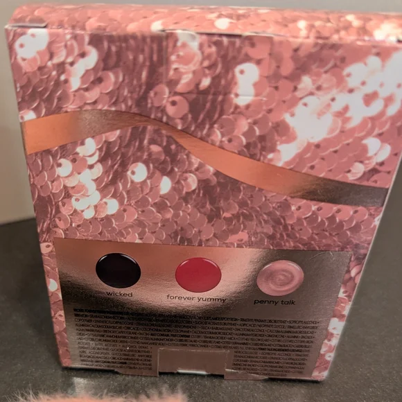 Pink Beauty and Self-Care Set - Picture 4 of 10